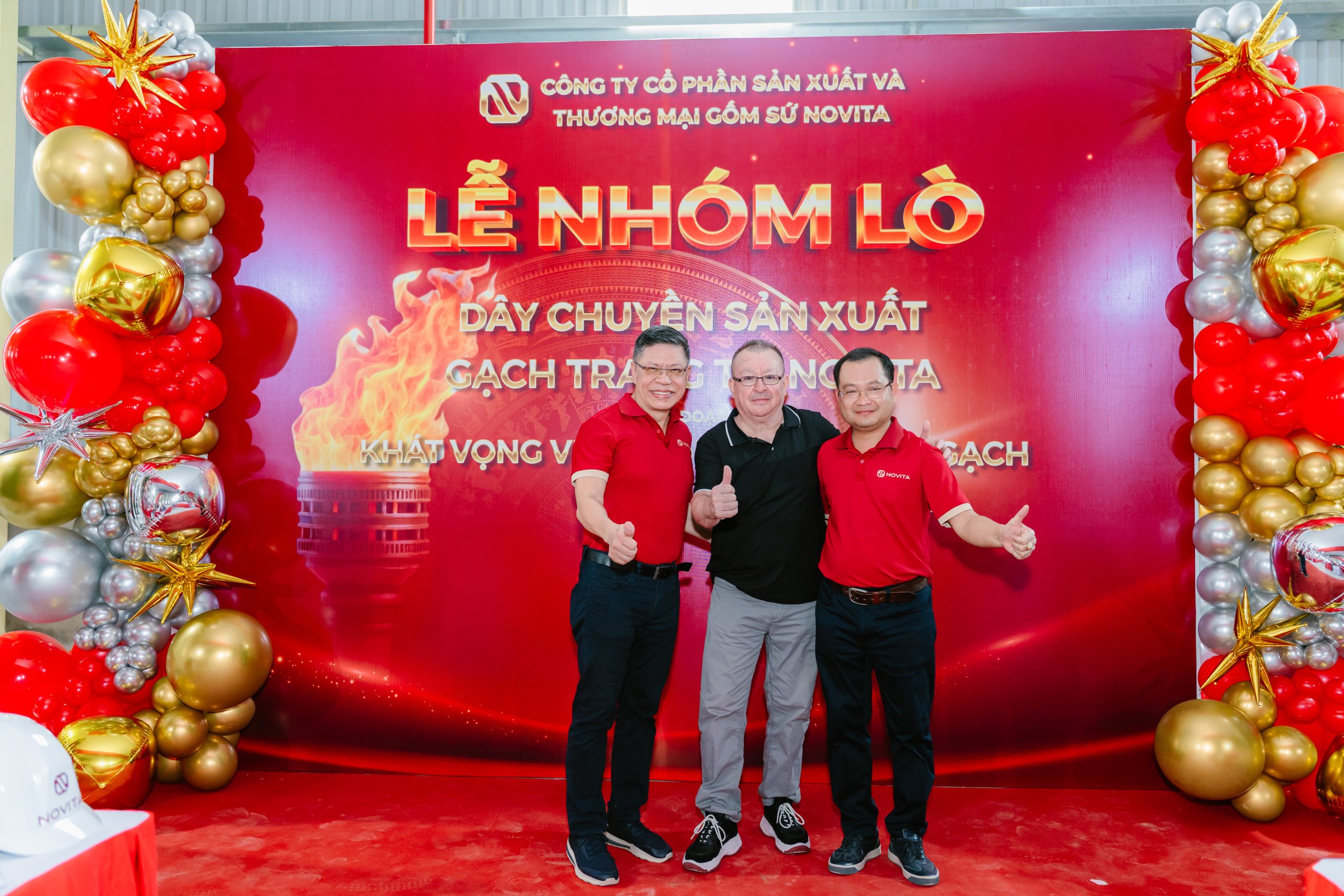 Toàn cảnh lễ nhóm lò Novita với sự tham gia của ban lãnh đạo